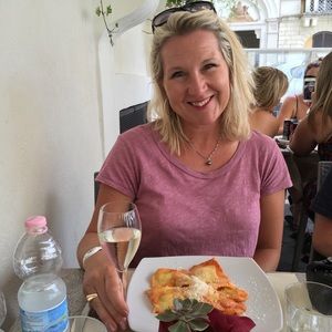 Meet your Posher, Amy